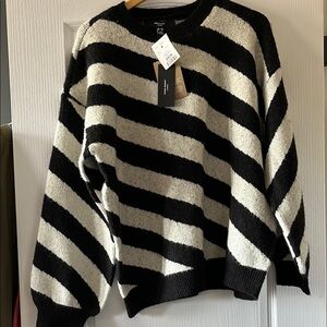 Vero Moda Black and White Diagonal Striped Crew Neck Sweater